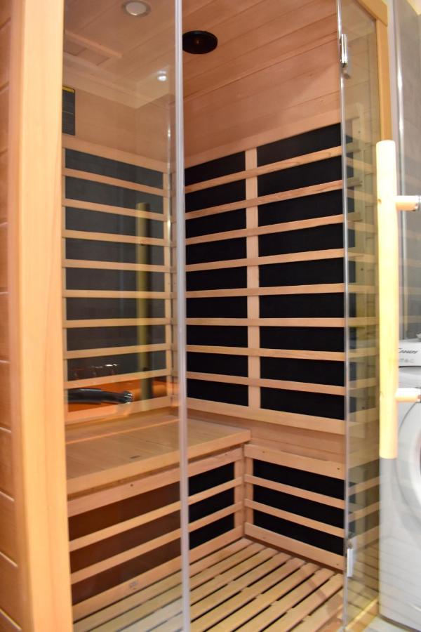 New Central Rooftop With Private Wellness, Sauna & Whirlpool Bath 布拉格 外观 照片