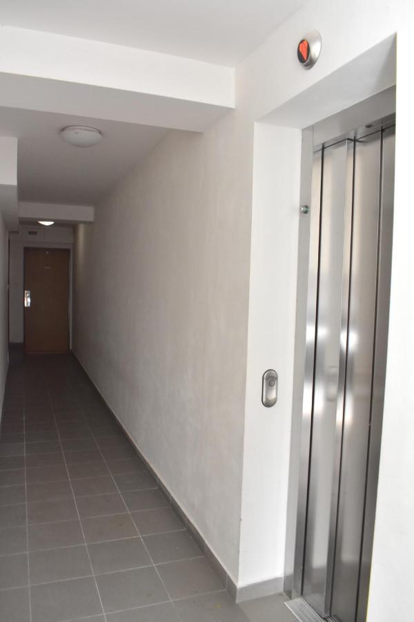 New Central Rooftop With Private Wellness, Sauna & Whirlpool Bath 布拉格 外观 照片